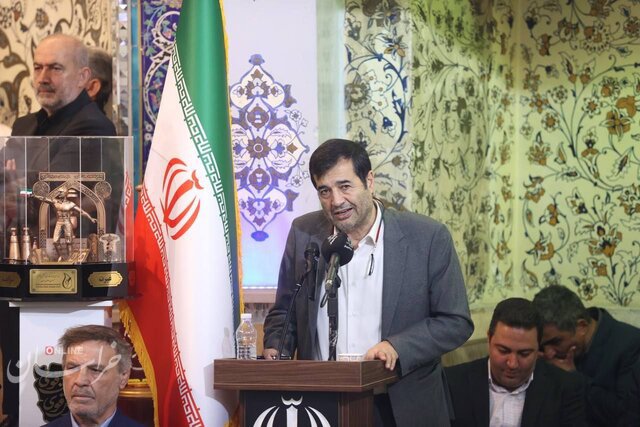 آغاز هفته تربیتبدنی با نواختن صدای زنگ زورخانه توسط وزیر ورزش