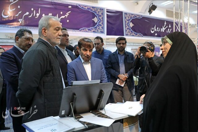 بازدید رئیسجمهور از نمایشگاه «پیشگامان پیشرفت»