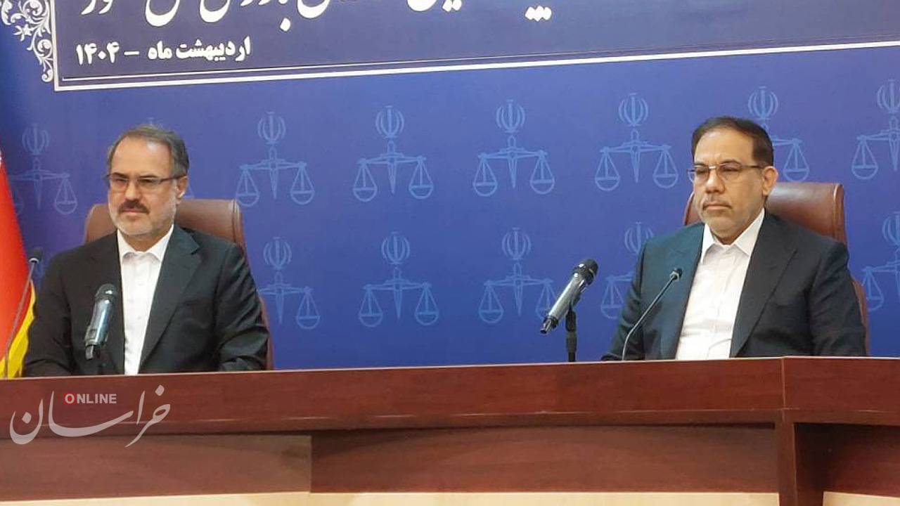 بابک زنجانی در مرخصی است