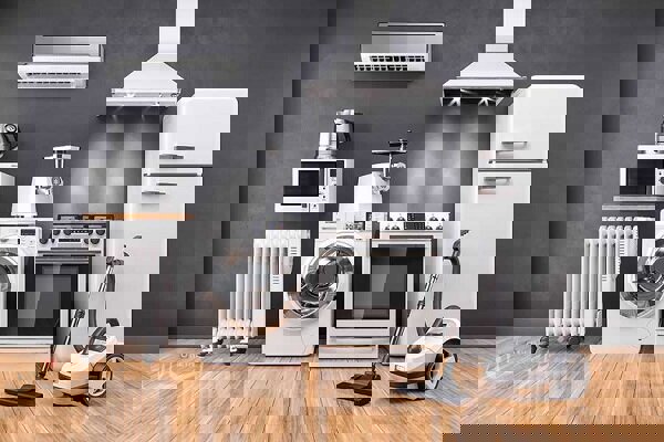 چرا نحوه تأمین مالی فروشگاههای بزرگ بررسی نمیشود؟