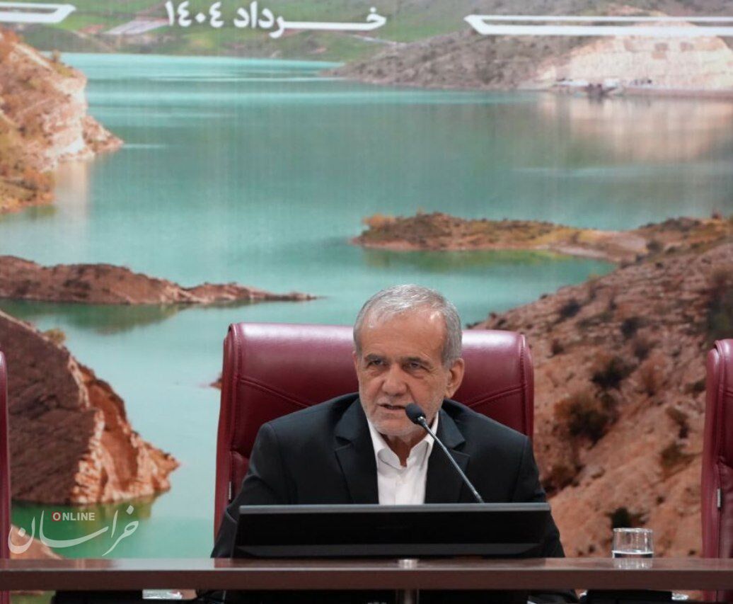 پزشکیان: مبنای گفتوگو با آمریکا سیاستهای رهبر انقلاب است/ زیر بار زور نمیرویم